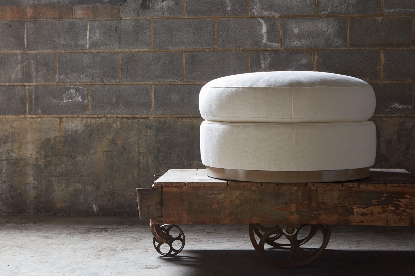 From sketch to finish, Baker Bespoke brings custom creations to life with the utmost precision and vast selection of styles, materials, frames and more. Every detail and dimension can be selected to fit your design. For more information, visit the link in our bio. #BakerBespoke #ThingsChosenWell